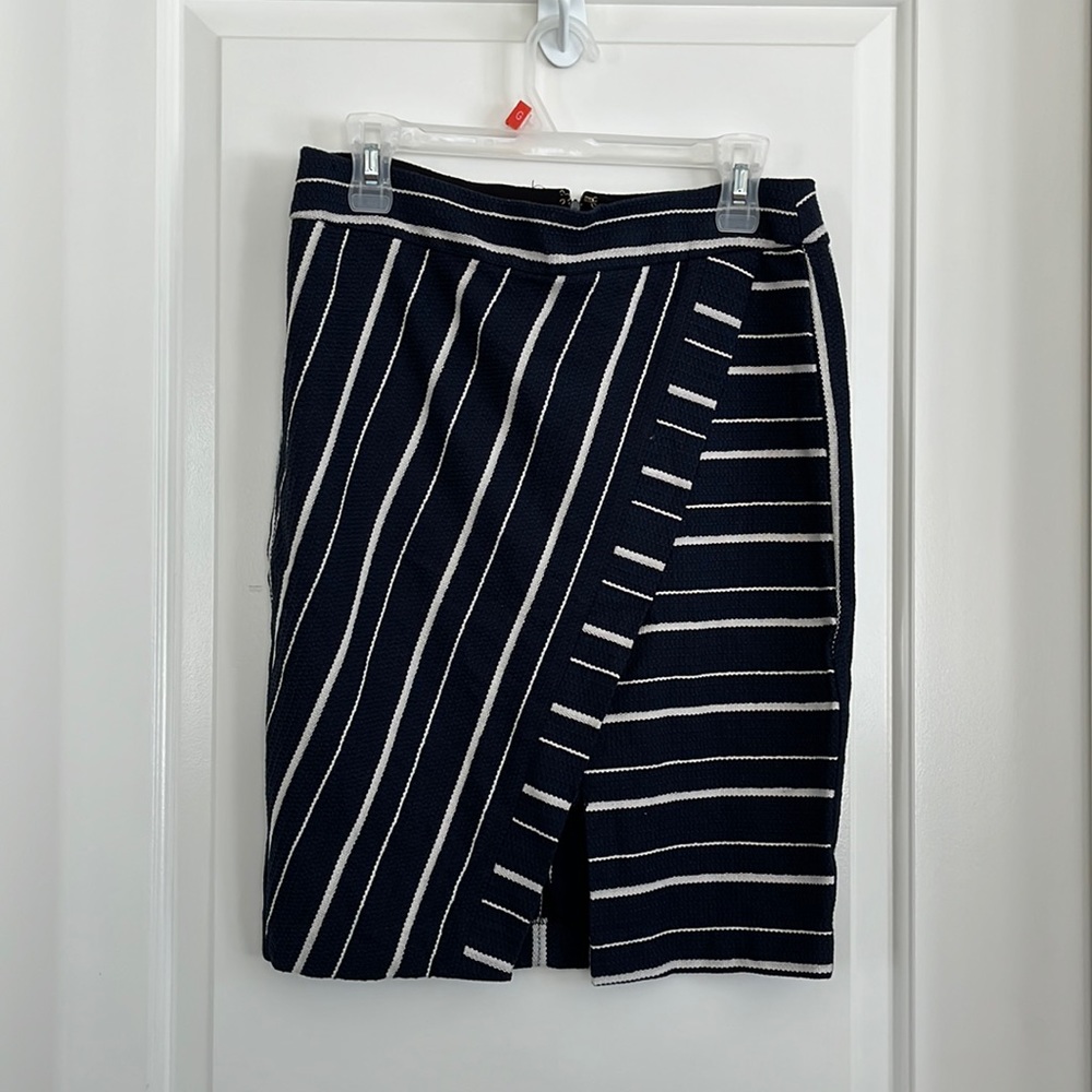 Loft navy weaved pencil skirt size 8